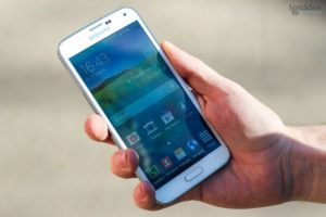 Galaxy S5 Prime - премиум версия флагмана Samsung.