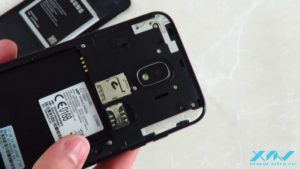 Как вставить симкарту в Galaxy S4 Mini?