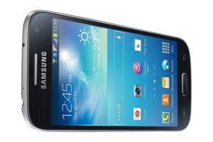 Обзор смартфона Samsung Galaxy S4 Mini Duos.